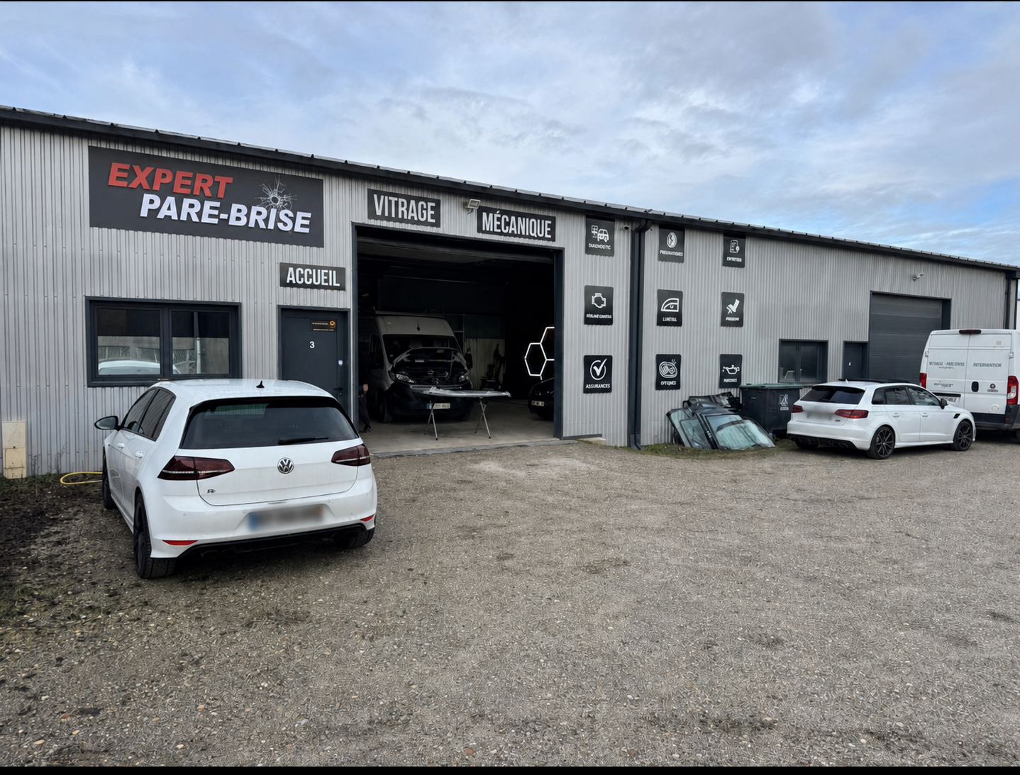 Devanture du garage Expert Pare Brise à Beautiran (33640) — Bordeaux Sud